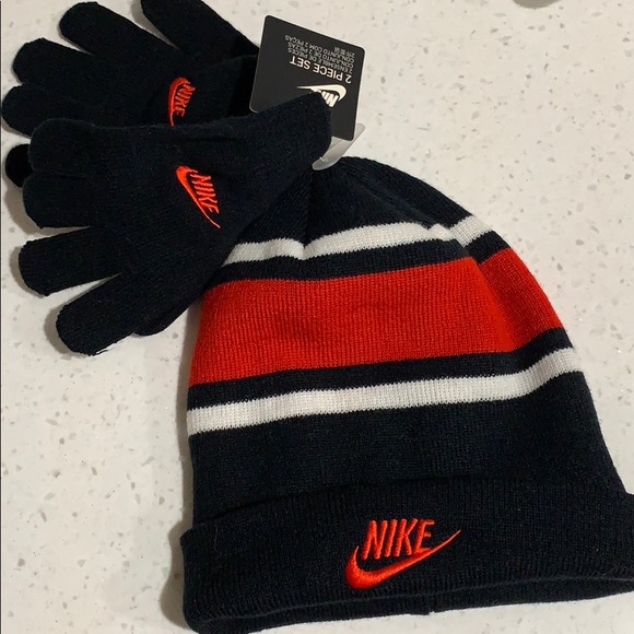youth nike hat and gloves
